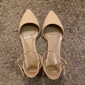 Nude dream pairs pointy toe flats - 7.5